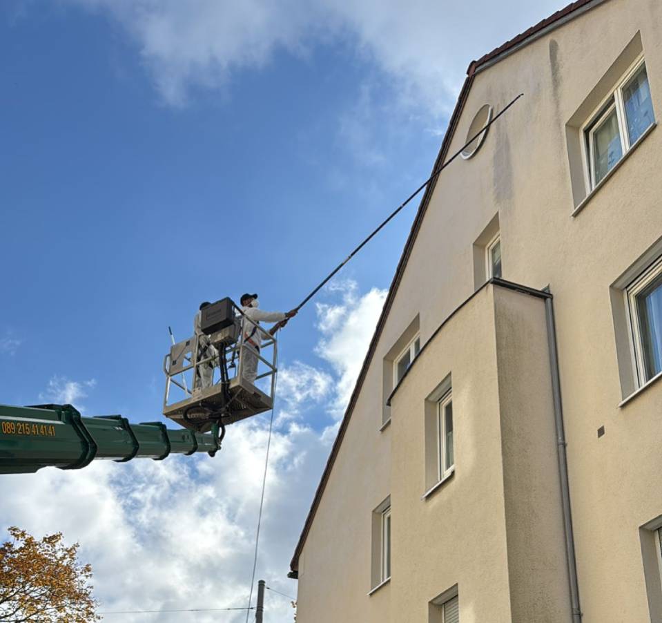 Fassadenreinigung München – Professionelle Außenreinigung mit Werterhalt